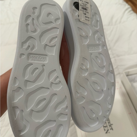 Sneaker - Picture 4 of 8